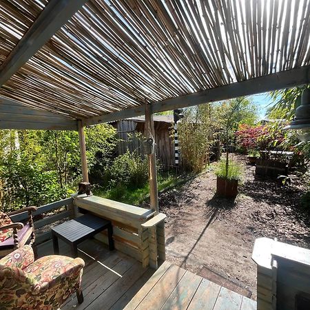 Bamboo Lodge Хронинген Екстериор снимка