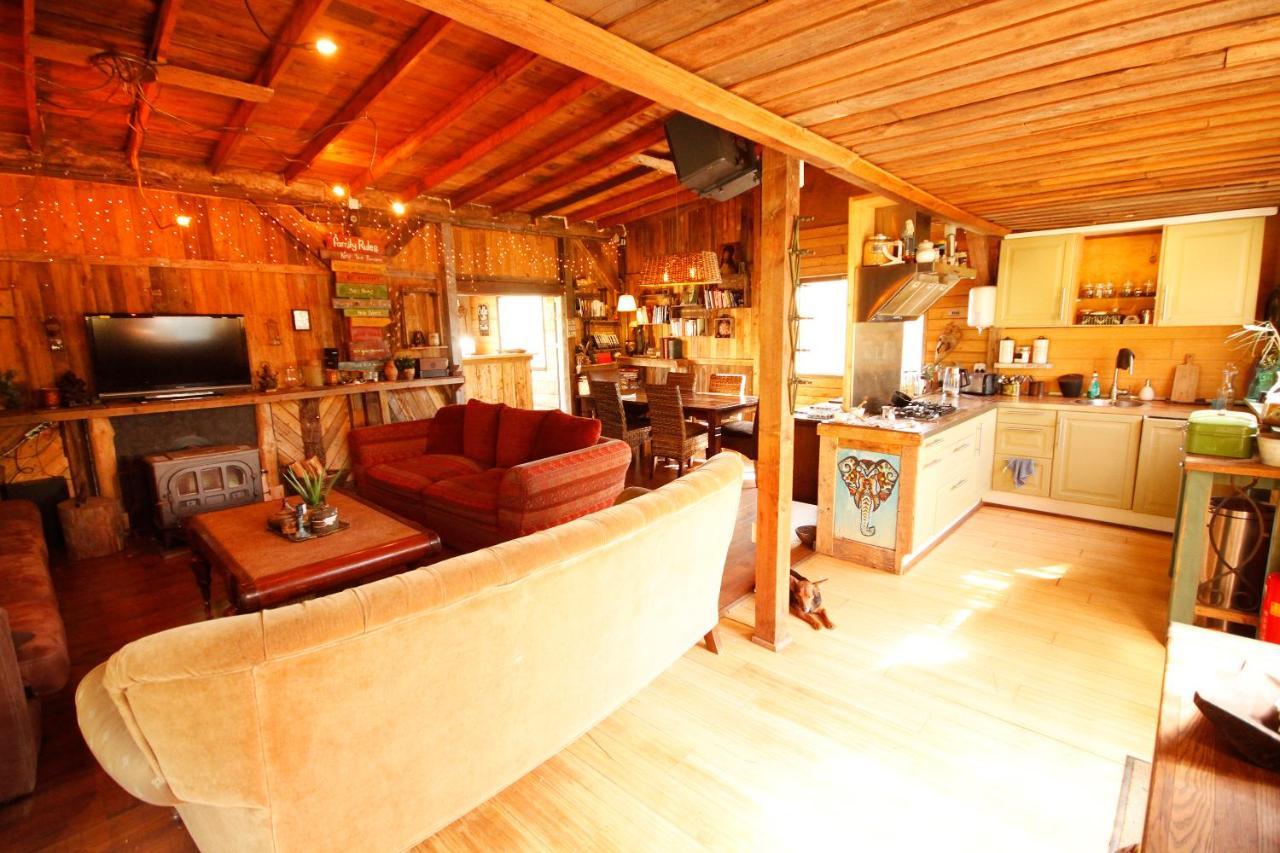 Bamboo Lodge Хронинген Екстериор снимка