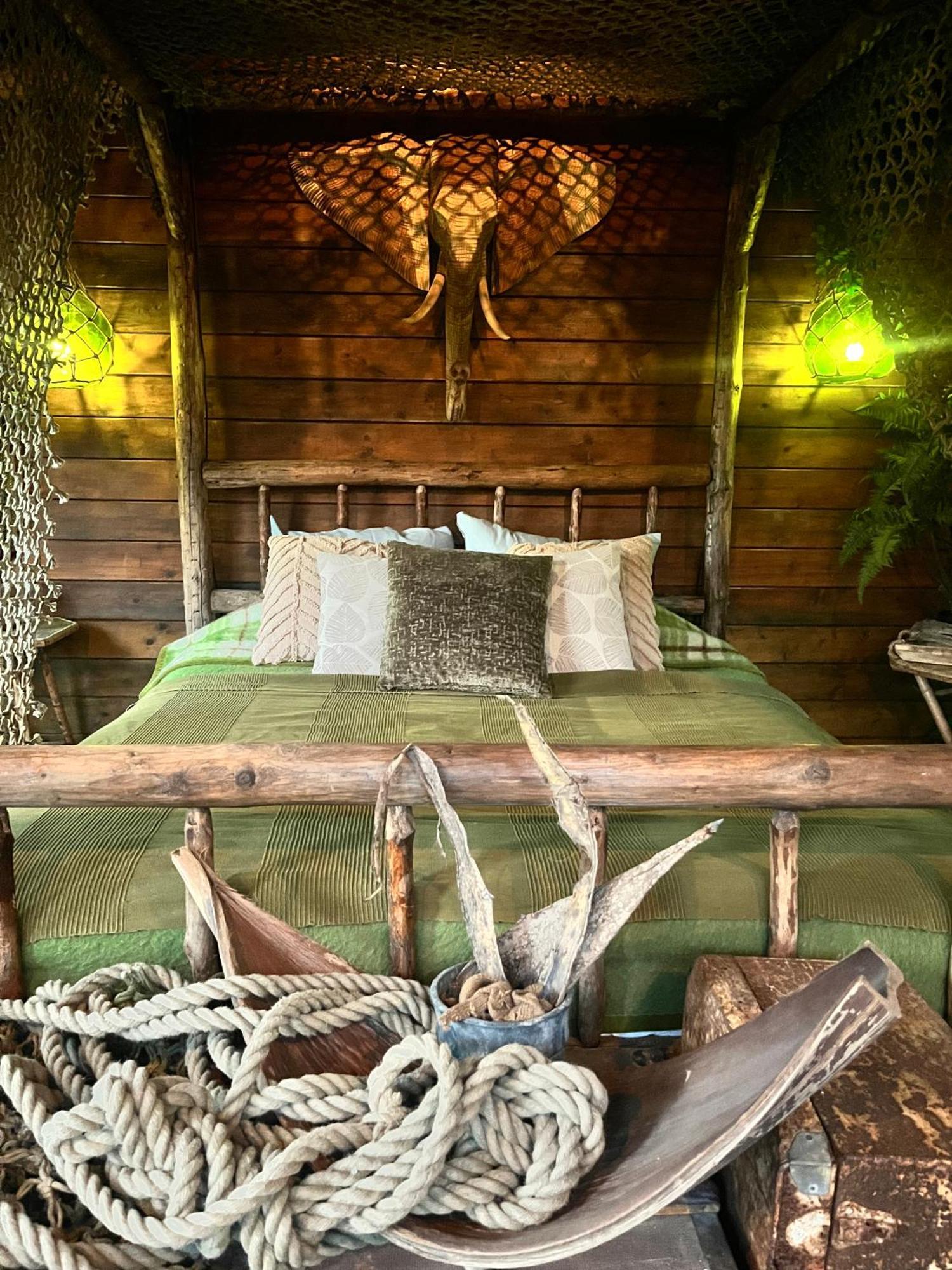 Bamboo Lodge Хронинген Екстериор снимка