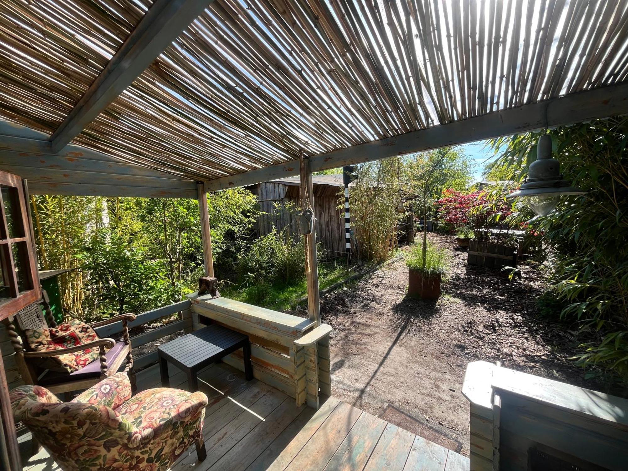 Bamboo Lodge Хронинген Екстериор снимка