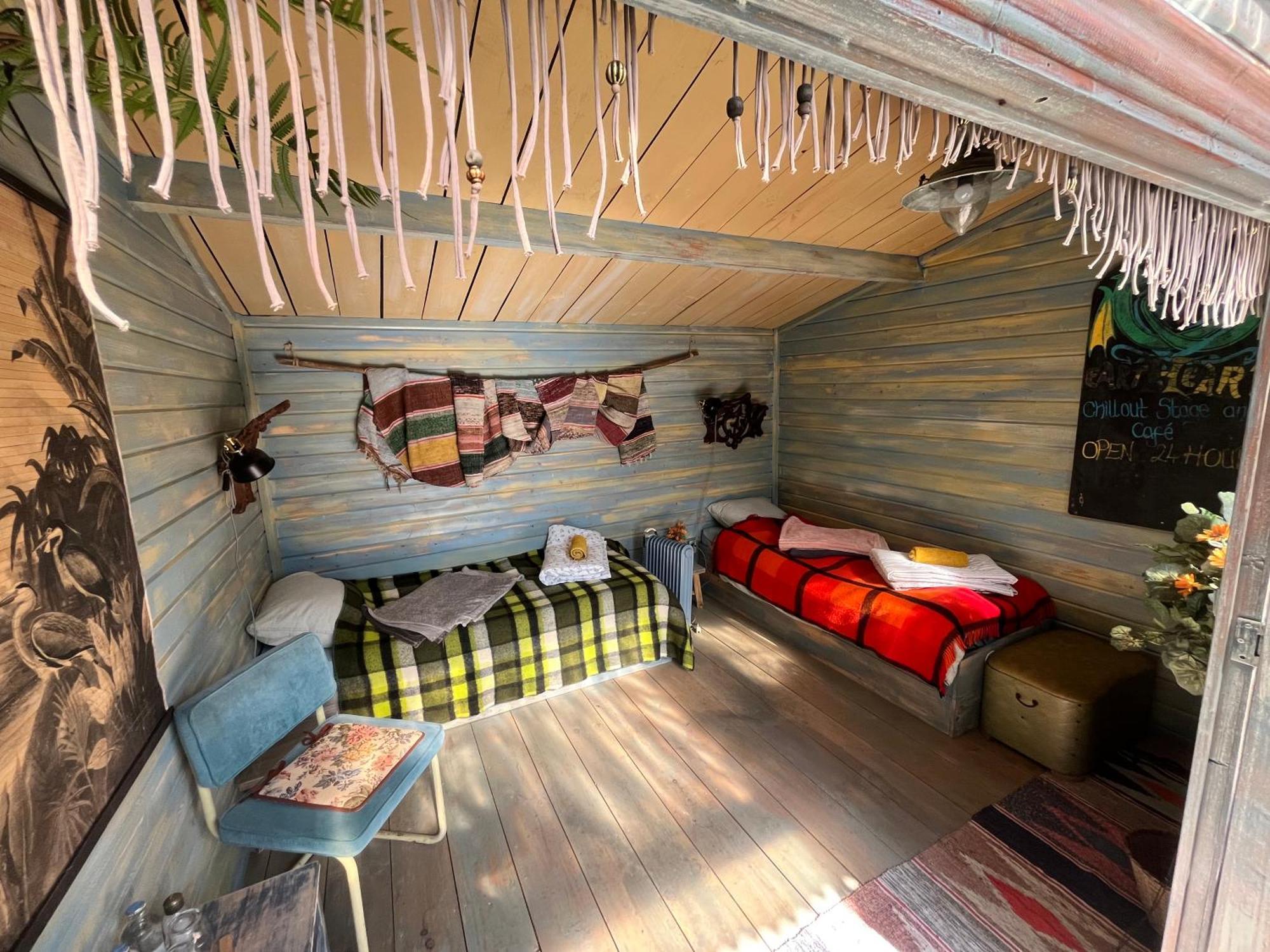 Bamboo Lodge Хронинген Екстериор снимка